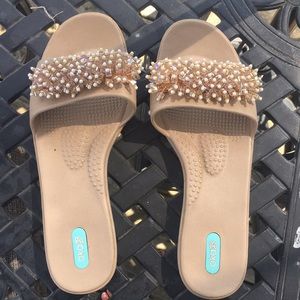 Oka.B Sparkle and Pearl Flat Sandals